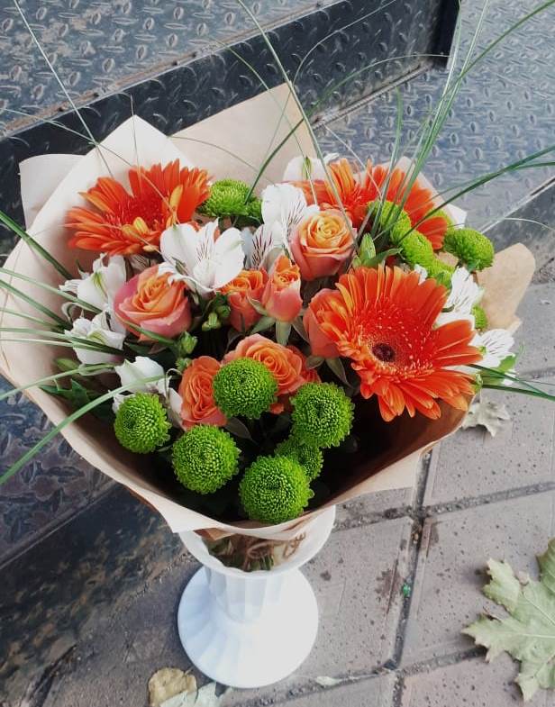 Букет цветов из: Герберы, Хризантемы, Альстромерии и Розы в Балковскую 