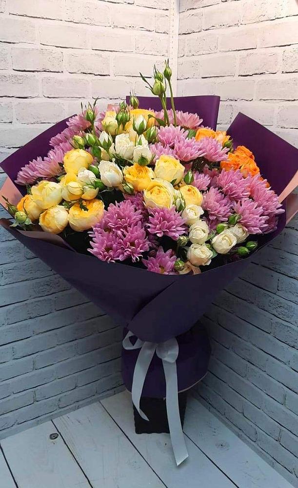 Букет цветов из: Хризантемы и Розы в Балковскую 