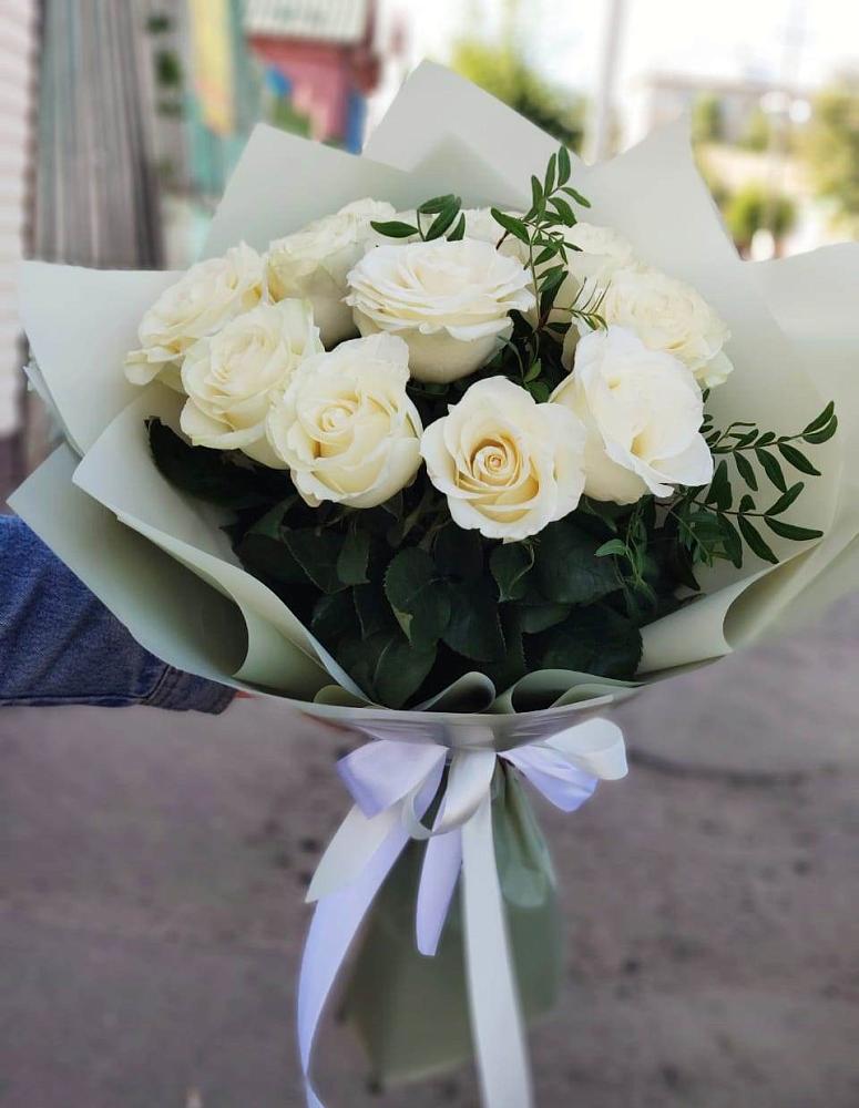 Букет Белые розы Проуд в Балковскую 
