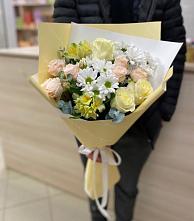 Букет цветов из:  Альстромерии, Розы и Хризантемы в Балковскую 