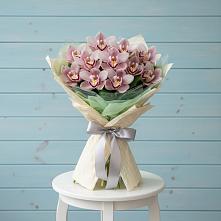 Букет цветов из:  Орхидеи и Розы #REPLACE_PRED# Балковскую 