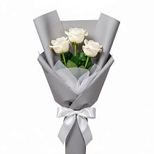 Букет 3 белые розы в Балковскую 