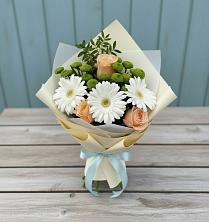 Букет цветов из:  Герберы, Розы и Хризантемы в Балковскую 