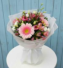 Букет цветов из:  Герберы, Альстромерии и Лизиантусы #REPLACE_PRED# Балковскую 