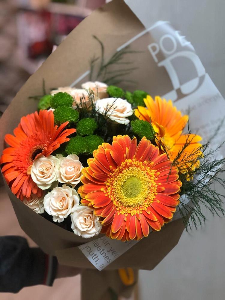 Букет цветов из: Герберы, Хризантемы и Розы в Балковскую 