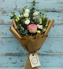 Букет цветов из:  Розы и Лизиантусы в Балковскую 