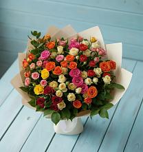 Букет Микс из разноцветных кустовых роз в Балковскую 