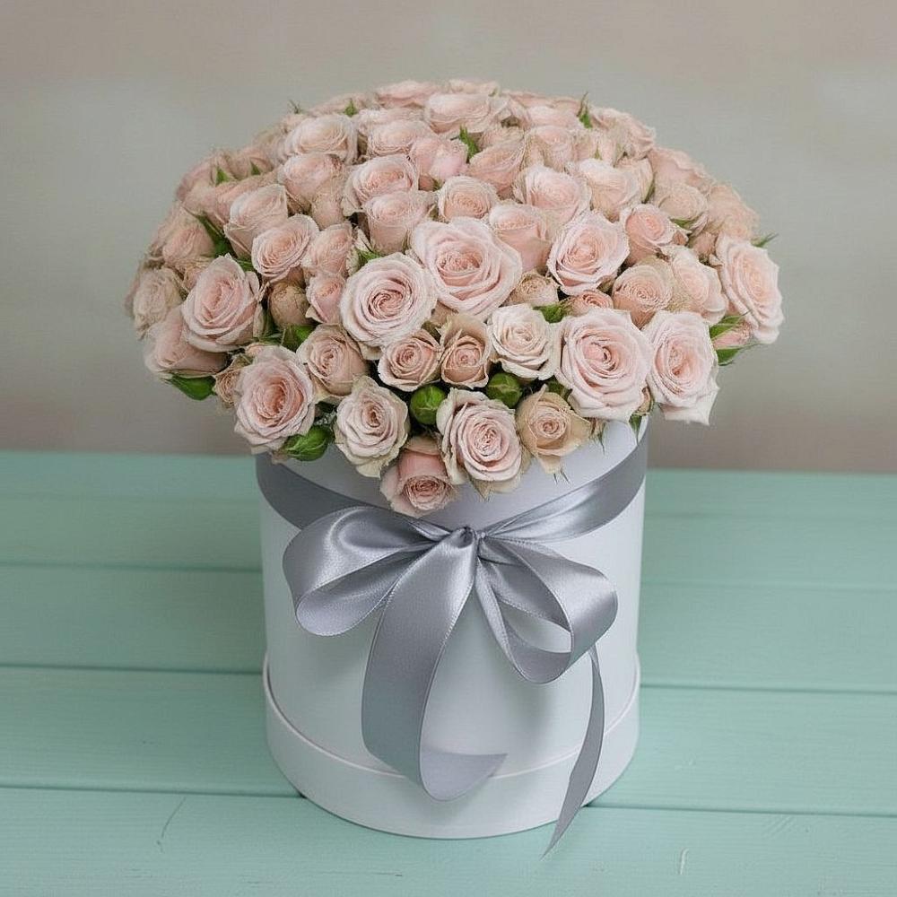 Цветочная композиция из Розы в шляпной коробке в Балковскую 