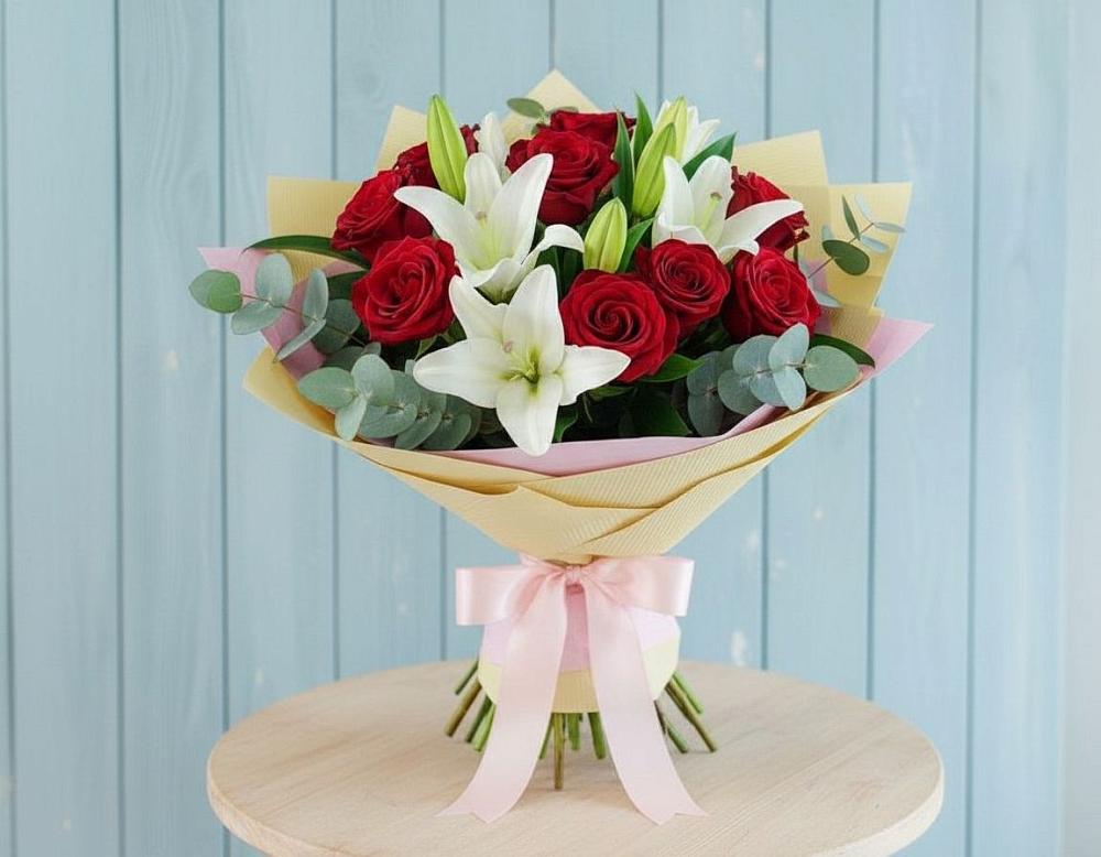 Букет цветов из: Лилии и Розы в Балковскую 