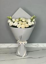 Букет цветов из:  Розы и Лизиантусы в Балковскую 